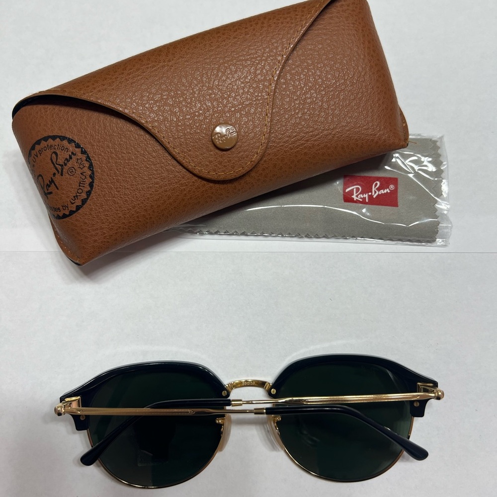 Ray-Ban 4429 Black and Gold Sunglasses with G-15 Lenses. - Picture 2 of 6